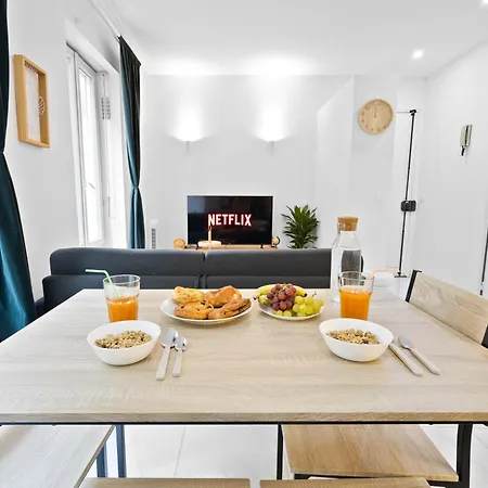 Petit 75011 Paris